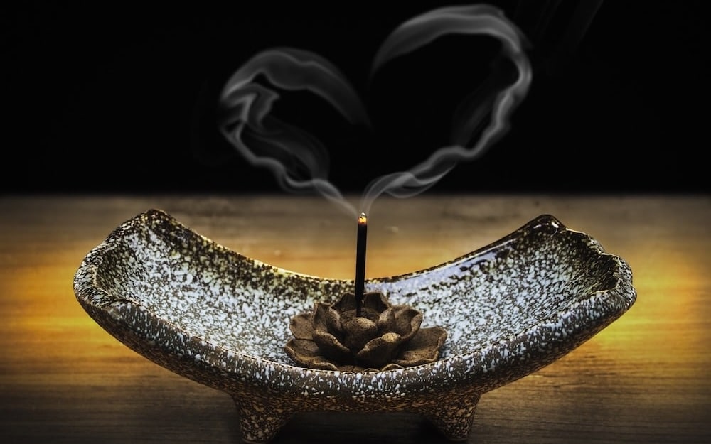 Fragrance for a Peaceful Atmosphere and Happy Vibe